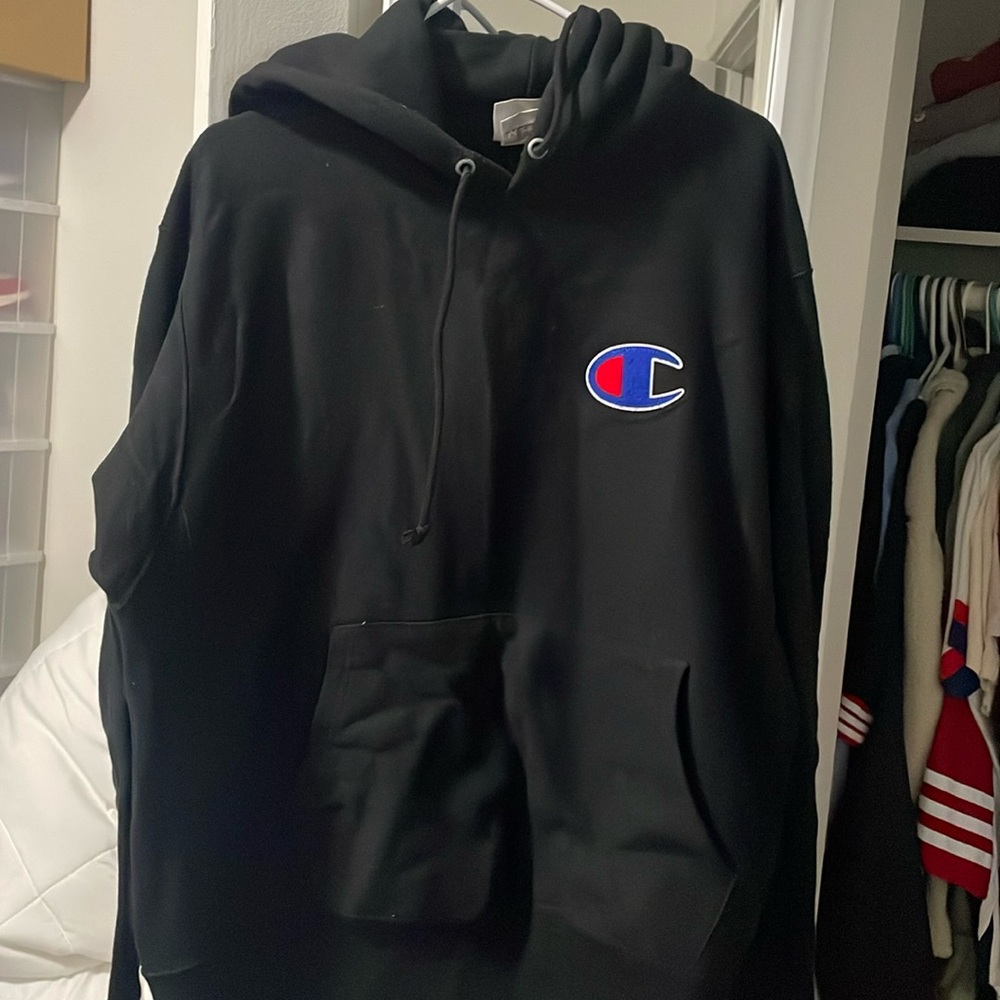 Men’s black champion hoodie